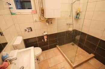 East Station Private Rooms 布达佩斯 外观 照片